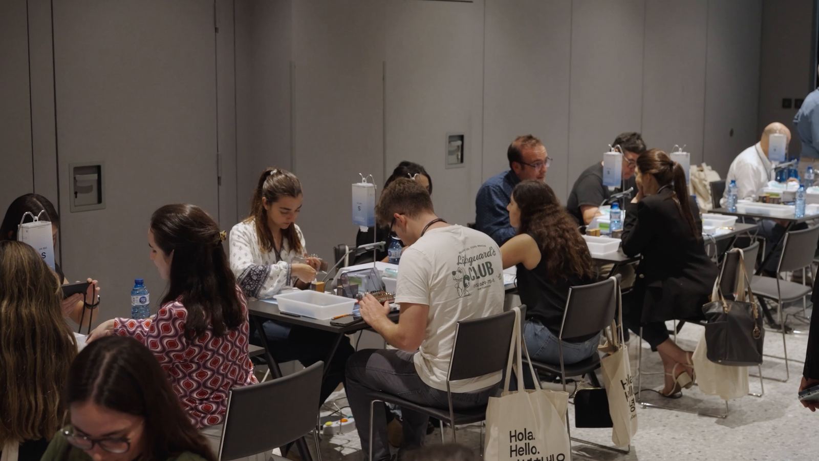Sala hands-on con i partecipanti alle postazioni